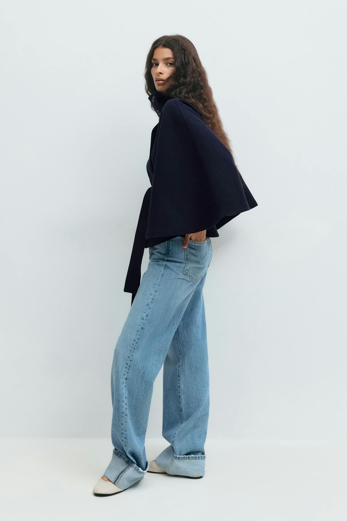 AB™-  CHALECO DE CAPA CON CINTURÓN